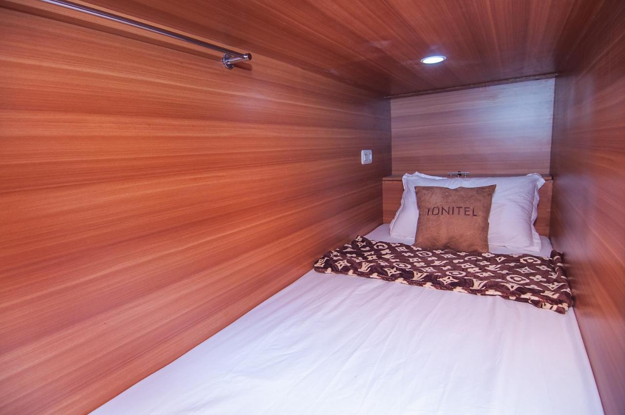 Tonitel Hotel Malioboro יוגיאקרטה מראה חיצוני תמונה